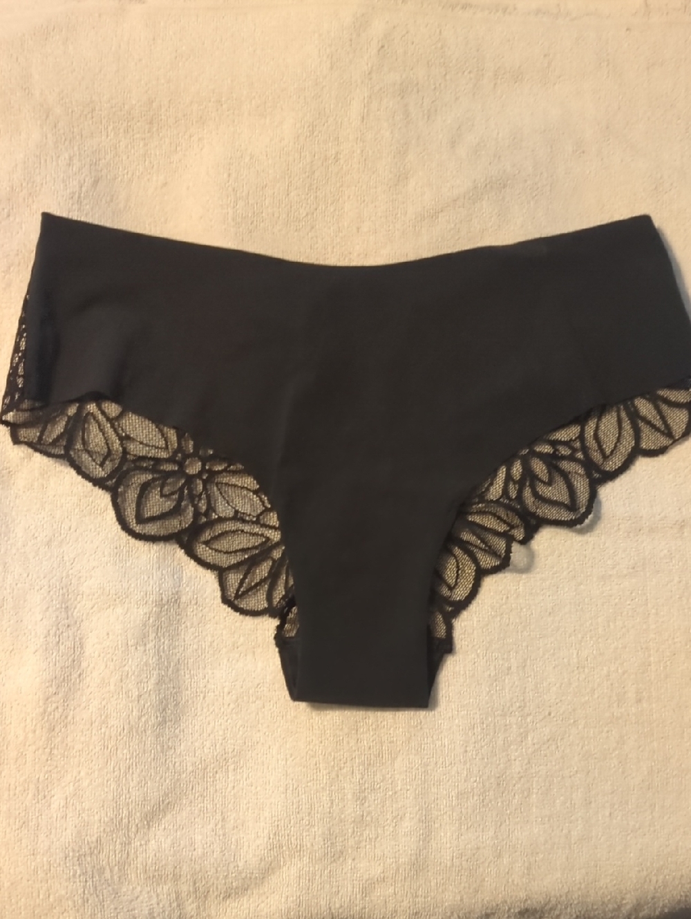 Seamless Black Lace-Trim Panty